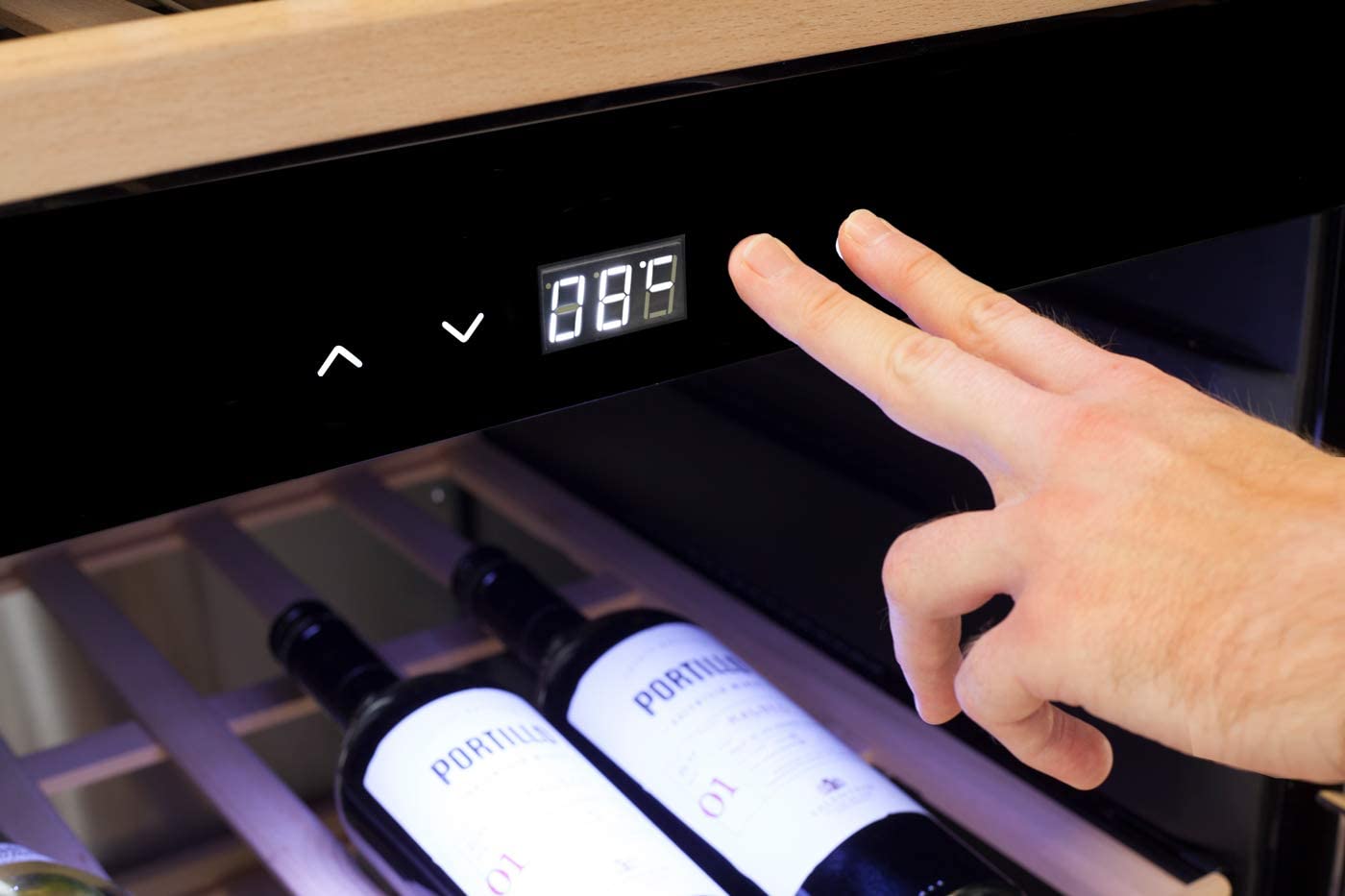Tủ Bảo Quản Rượu Vang Caso WineExclusive 126 Smart 3