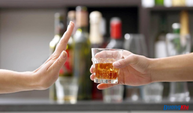 Nói không với rượu bia, thuốc lá