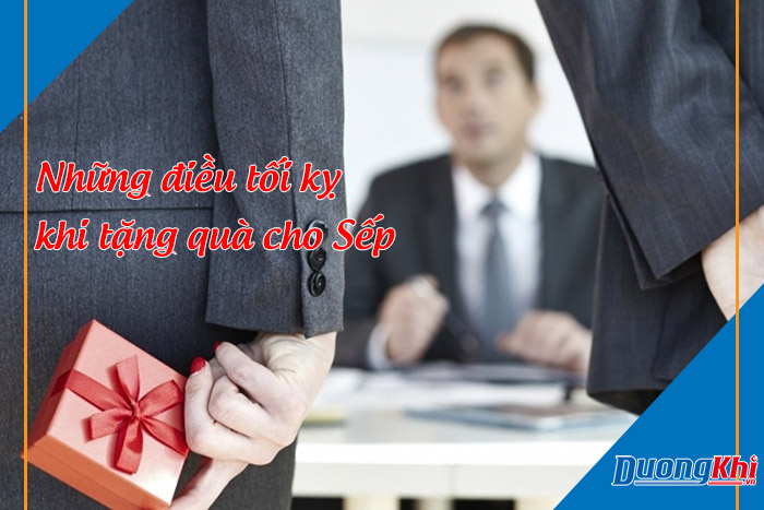những lưu ý khi tặng quà cho Sếp